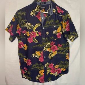 Eighty Eight Platinum Hawaiian button up shirt size M